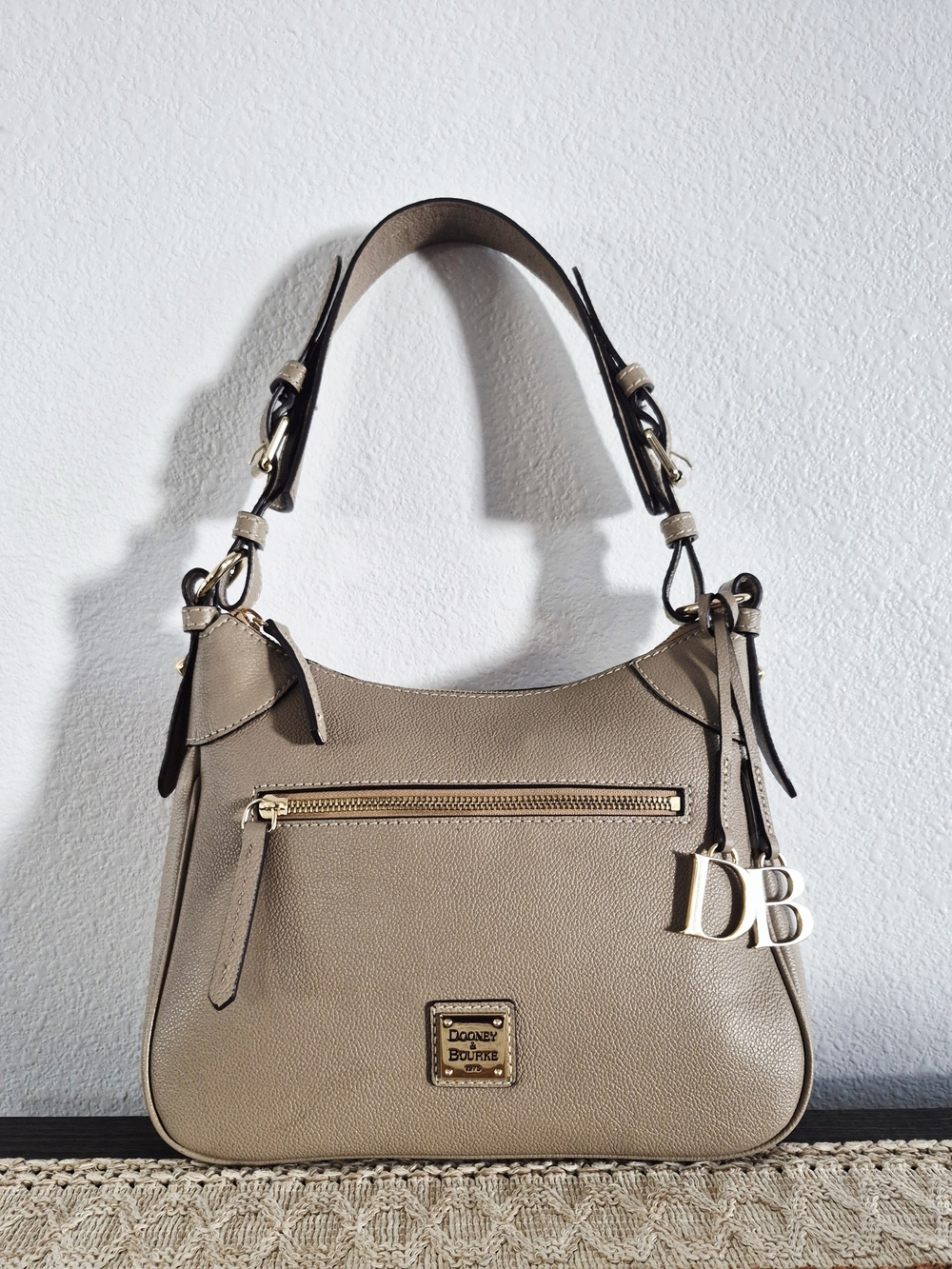 Dooney & Bourke Mila Hobo Pebble Grain Leather Bag Taupe EUC